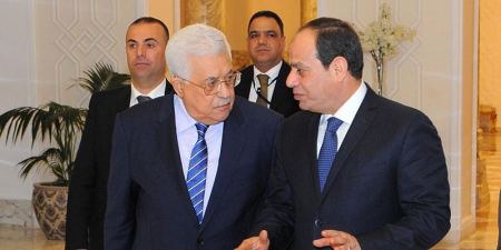 After visiting Jordan and meeting King Abdullah, President Abbas arrives in Cairo on an official visit